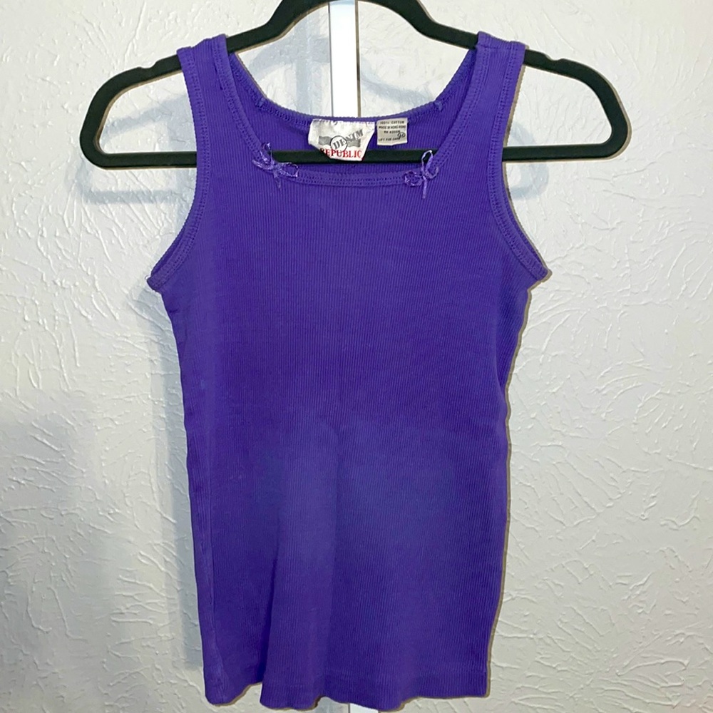 2 Tank Tops Dark and Light Purple Size Medium